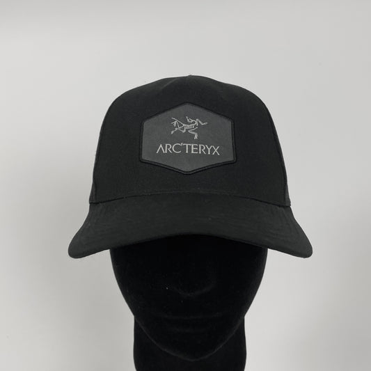 ARC'TERYX Hex Logo Trucker Kappe