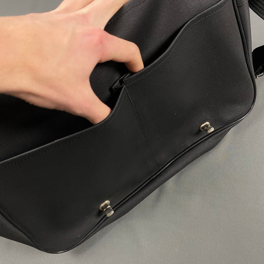 LACOSTE Umhängetasche