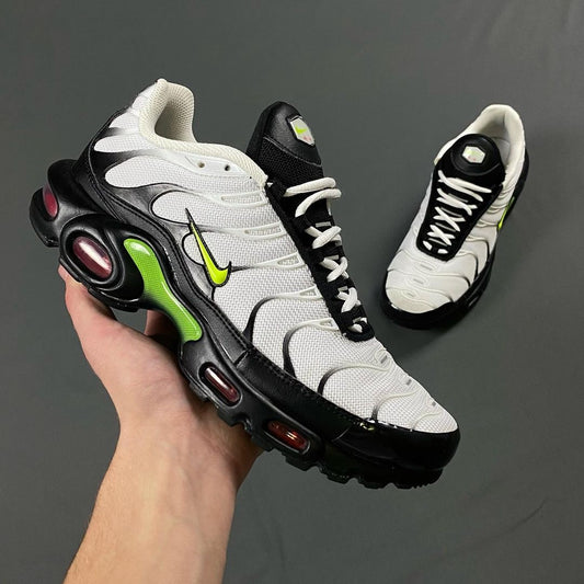 Nike Air Max Plus Tn Hyper Chrimson