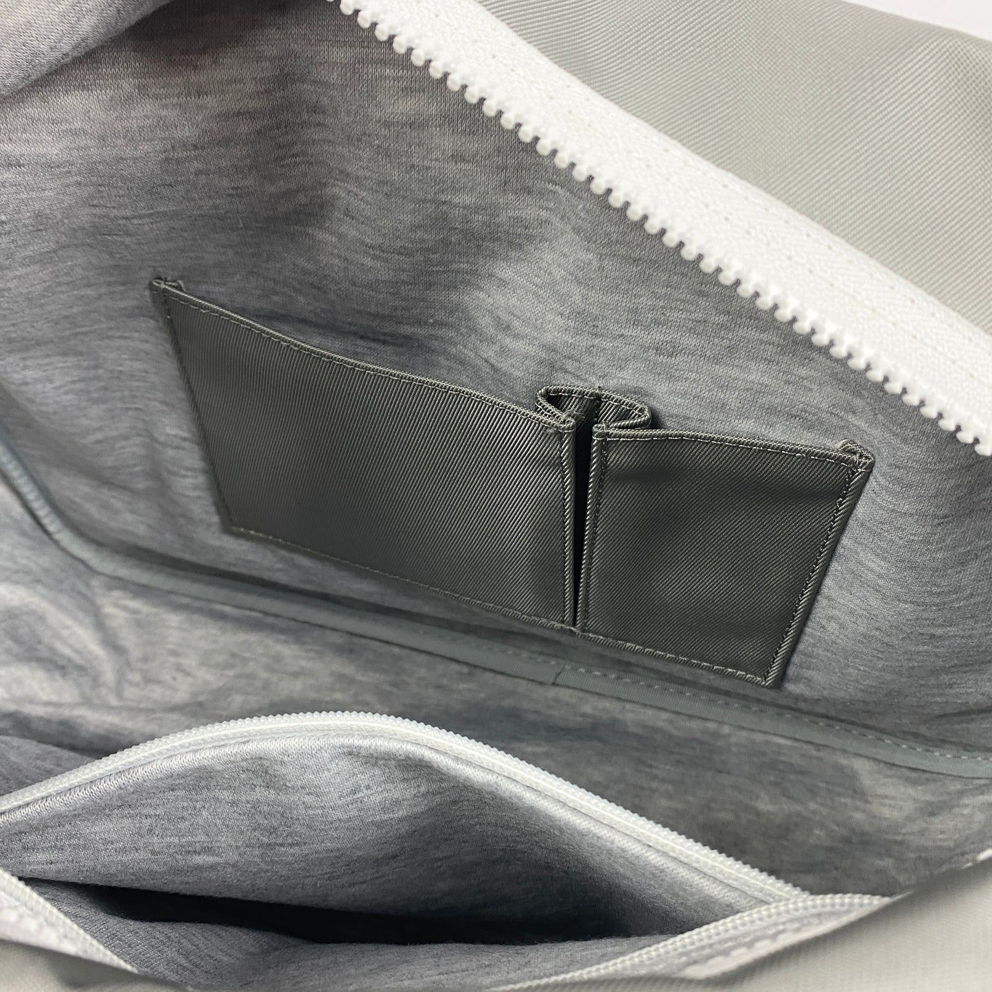 LACOSTE Umhängetasche