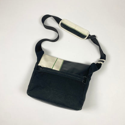 LACOSTE Messenger Bag / Tasche