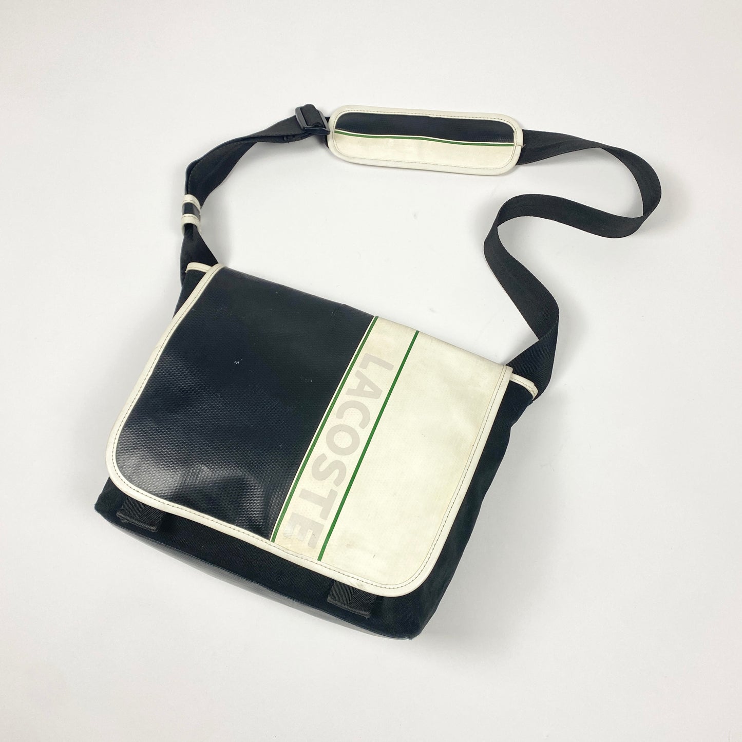 LACOSTE Messenger Bag / Tasche