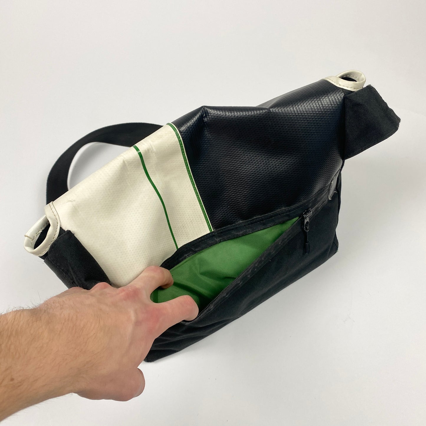 LACOSTE Messenger Bag / Tasche