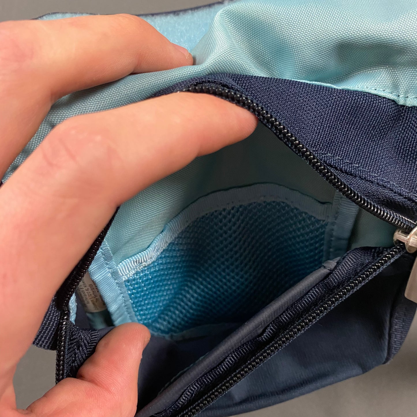 NIKE Reflective Tasche