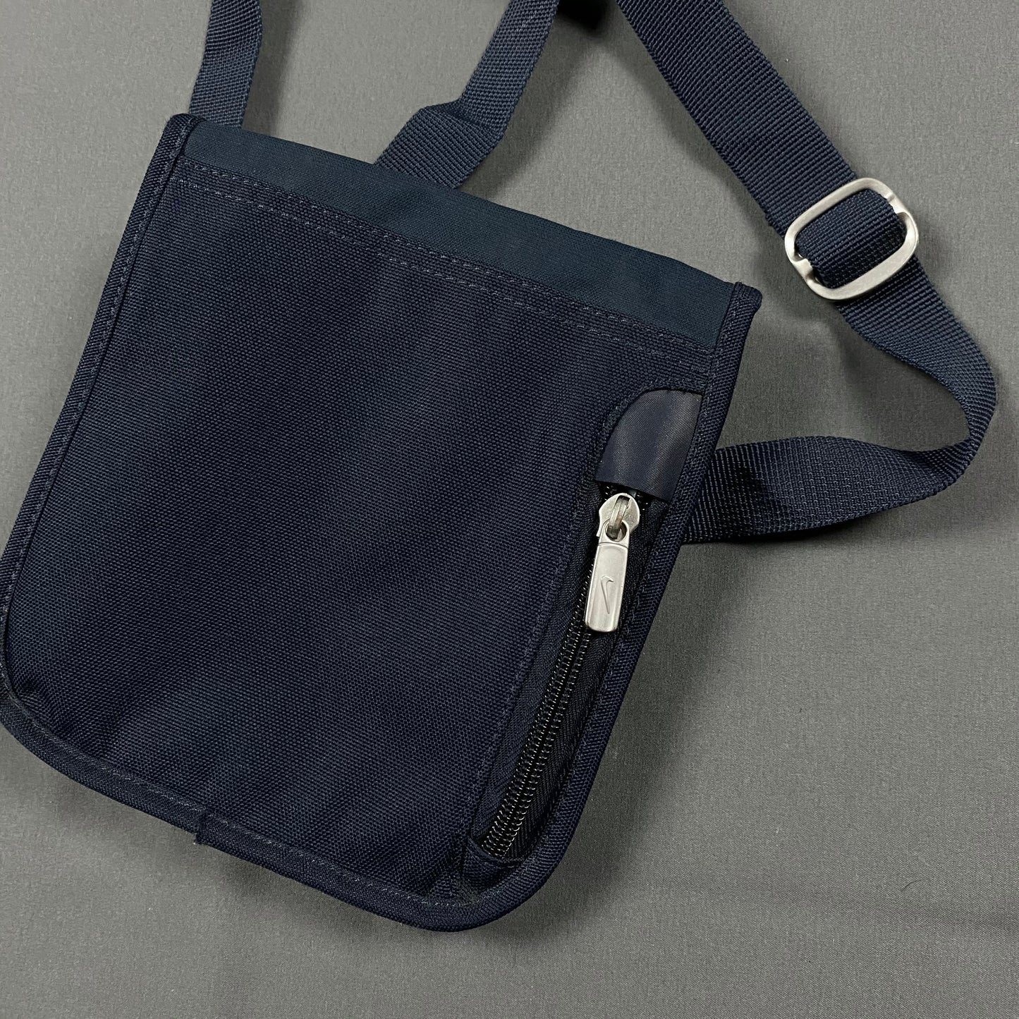 NIKE Reflective Tasche