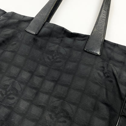 Vintage CHANEL tote bag