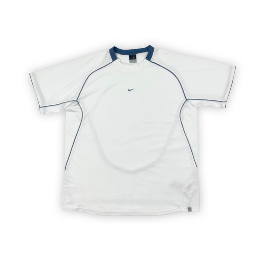 NIKE Middle Swoosh T-Shirt