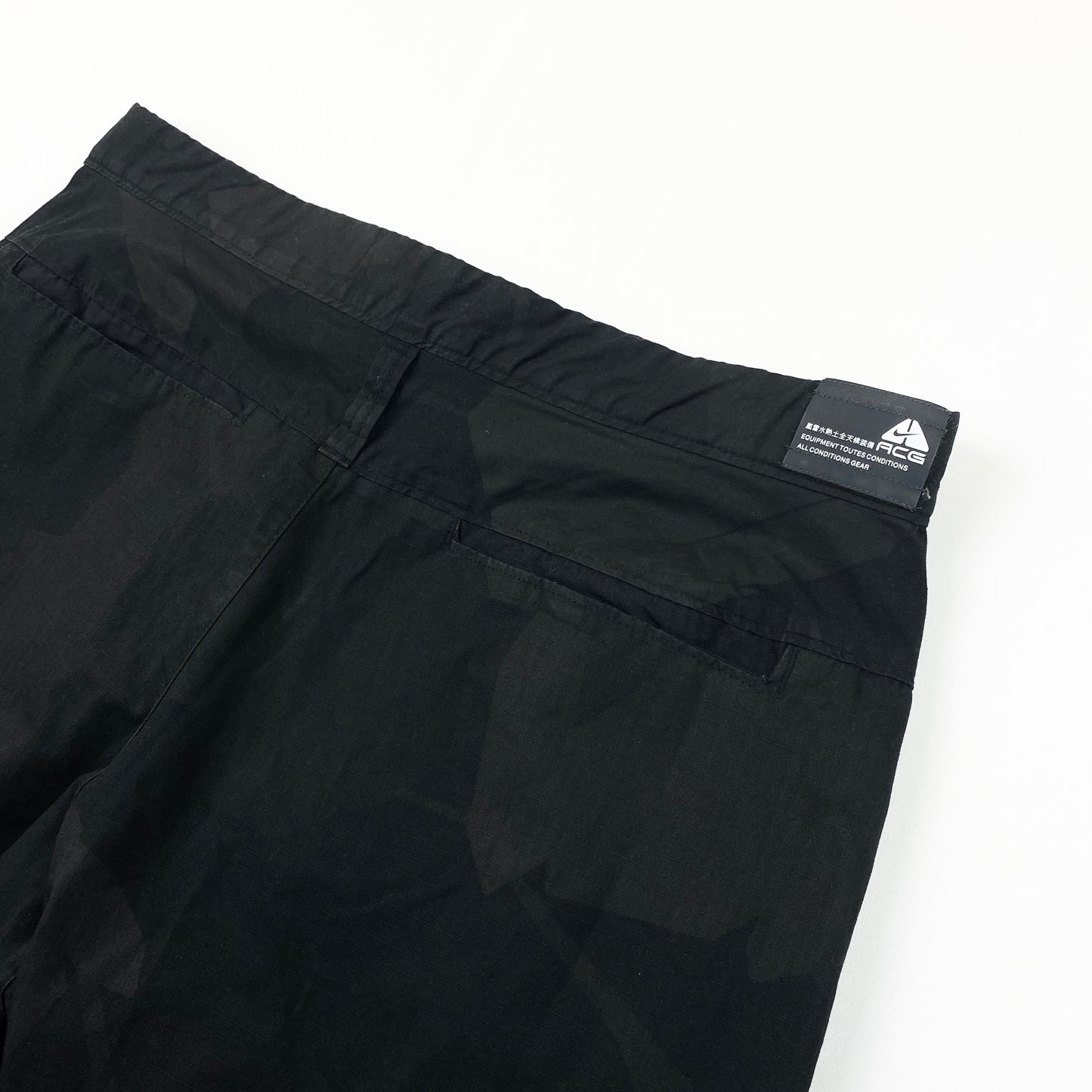 Vintage Nike ACG Camo Cargo Pants